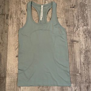Lululemon Swiftly tank top size 6